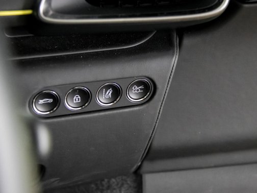 https://i.i-sgcm.com/new_cars/cars/21516/21516_g42