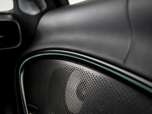 https://i.i-sgcm.com/new_cars/cars/21516/21516_g43
