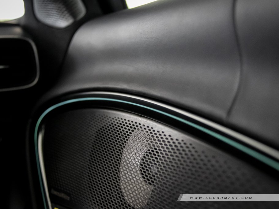 https://i.i-sgcm.com/new_cars/cars/21516/21516_g43