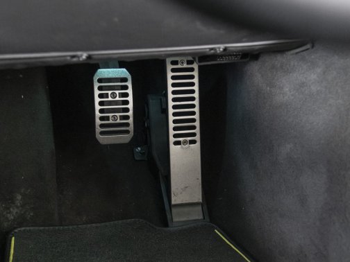 https://i.i-sgcm.com/new_cars/cars/21516/21516_g44