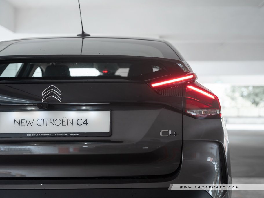 https://i.i-sgcm.com/new_cars/cars/21518/21518_g24