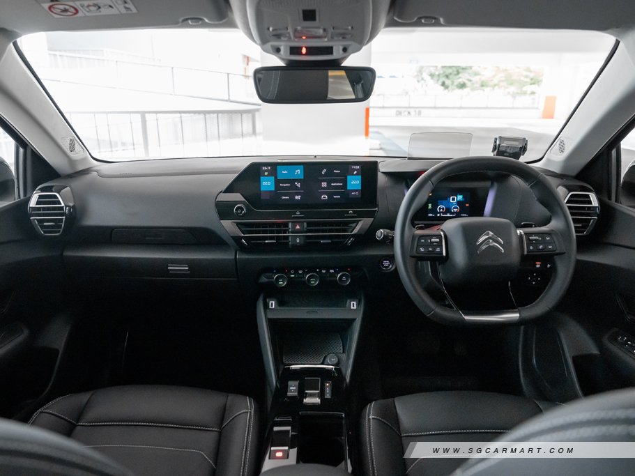 https://i.i-sgcm.com/new_cars/cars/21518/21518_g27