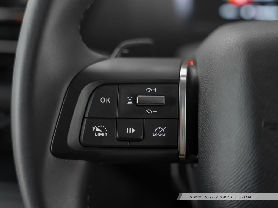 https://i.i-sgcm.com/new_cars/cars/21518/21518_g34