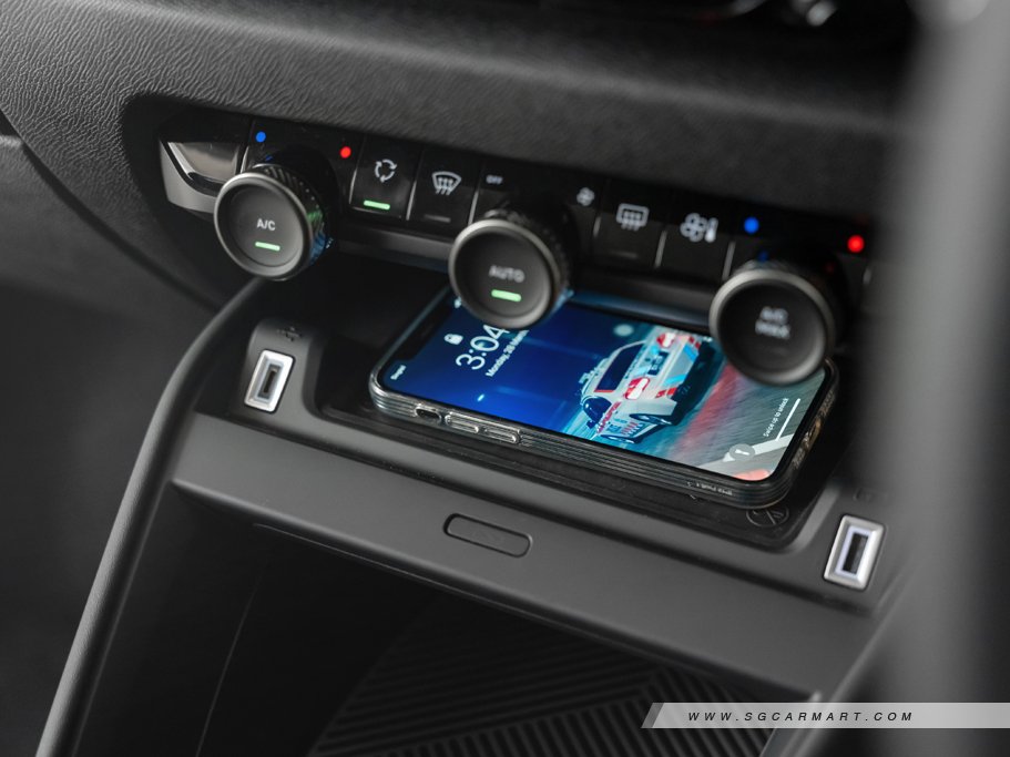 https://i.i-sgcm.com/new_cars/cars/21518/21518_g42