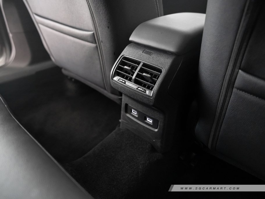 https://i.i-sgcm.com/new_cars/cars/21518/21518_g53