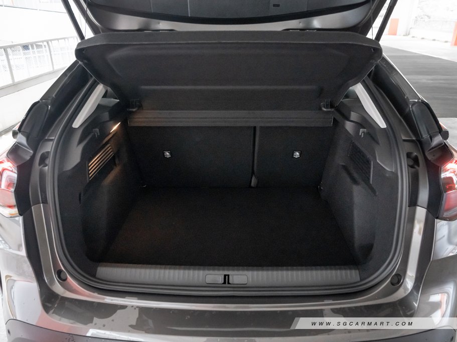 https://i.i-sgcm.com/new_cars/cars/21518/21518_g54