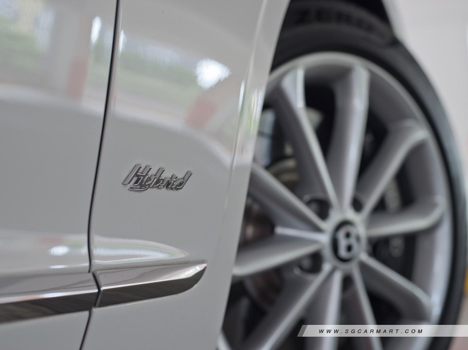https://i.i-sgcm.com/new_cars/cars/21519/21519_g26