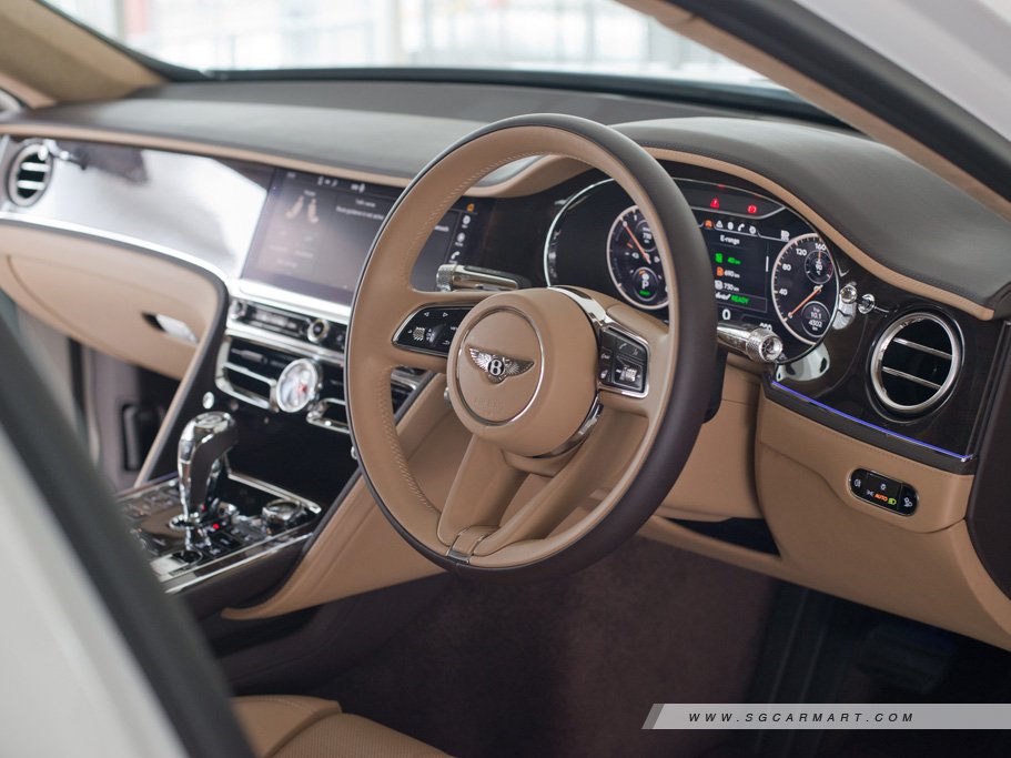 https://i.i-sgcm.com/new_cars/cars/21519/21519_g28