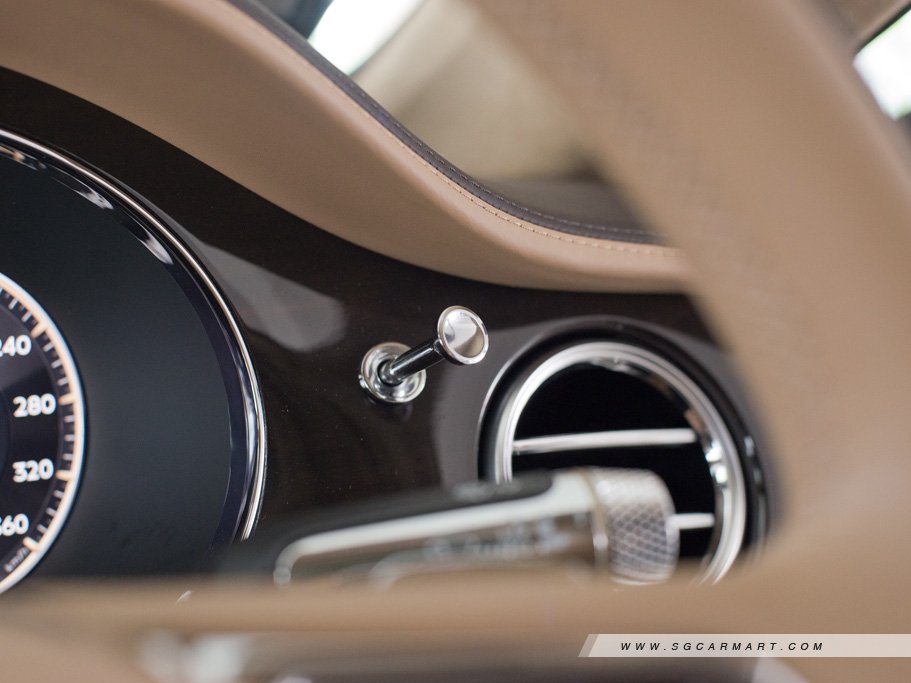 https://i.i-sgcm.com/new_cars/cars/21519/21519_g33