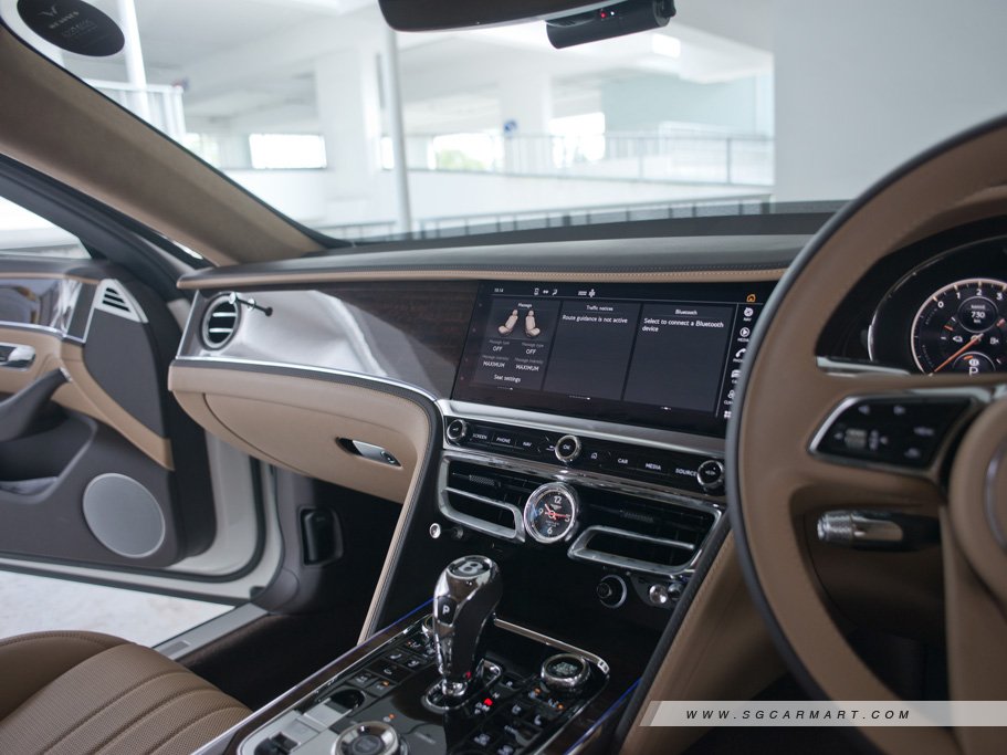 https://i.i-sgcm.com/new_cars/cars/21519/21519_g37