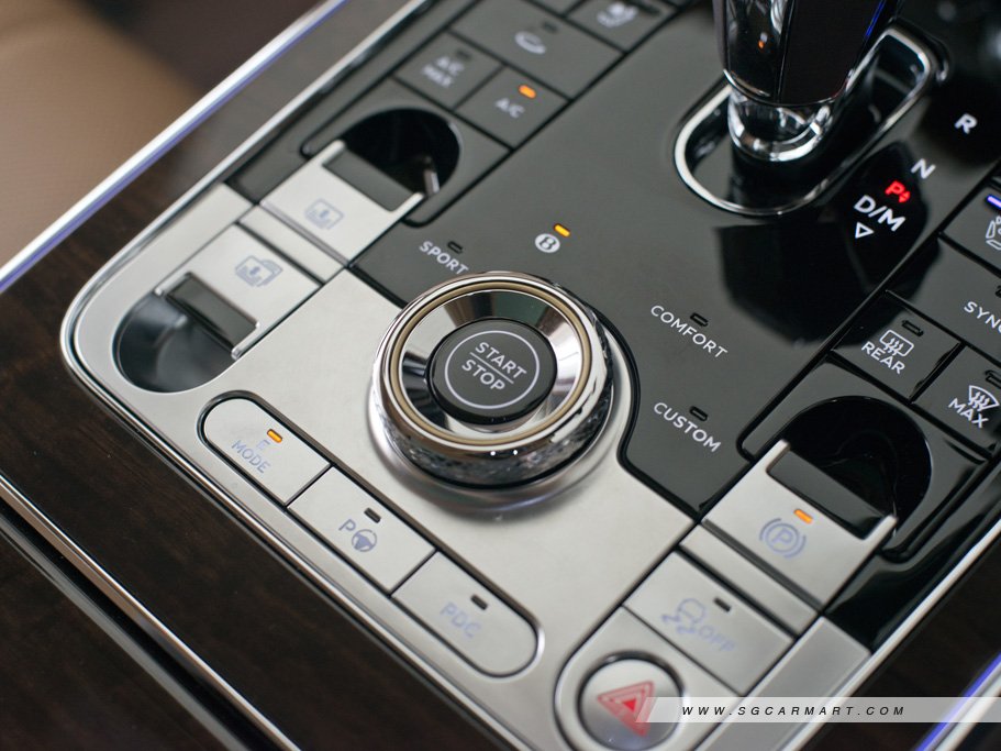 https://i.i-sgcm.com/new_cars/cars/21519/21519_g43
