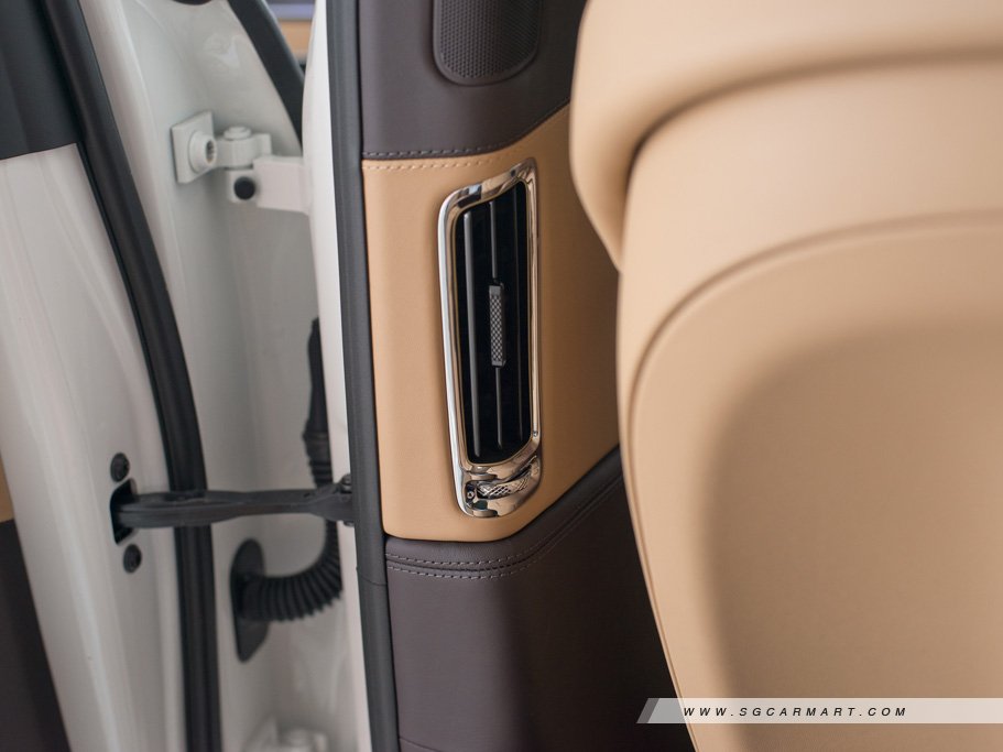 https://i.i-sgcm.com/new_cars/cars/21519/21519_g48