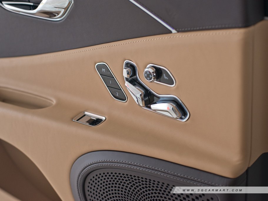 https://i.i-sgcm.com/new_cars/cars/21519/21519_g49