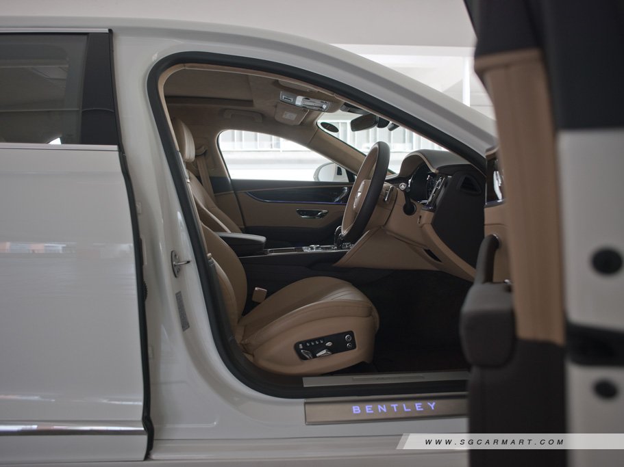 https://i.i-sgcm.com/new_cars/cars/21519/21519_g51