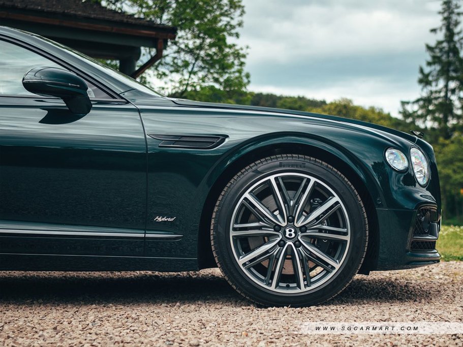 https://i.i-sgcm.com/new_cars/cars/21519/21519_g7