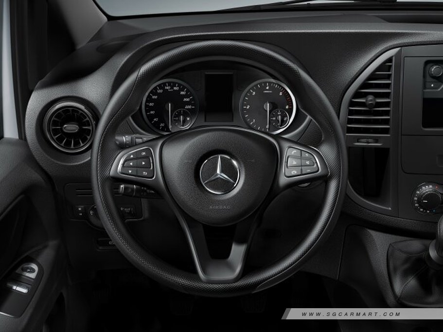 https://i.i-sgcm.com/new_cars/cars/21520/21520_g6