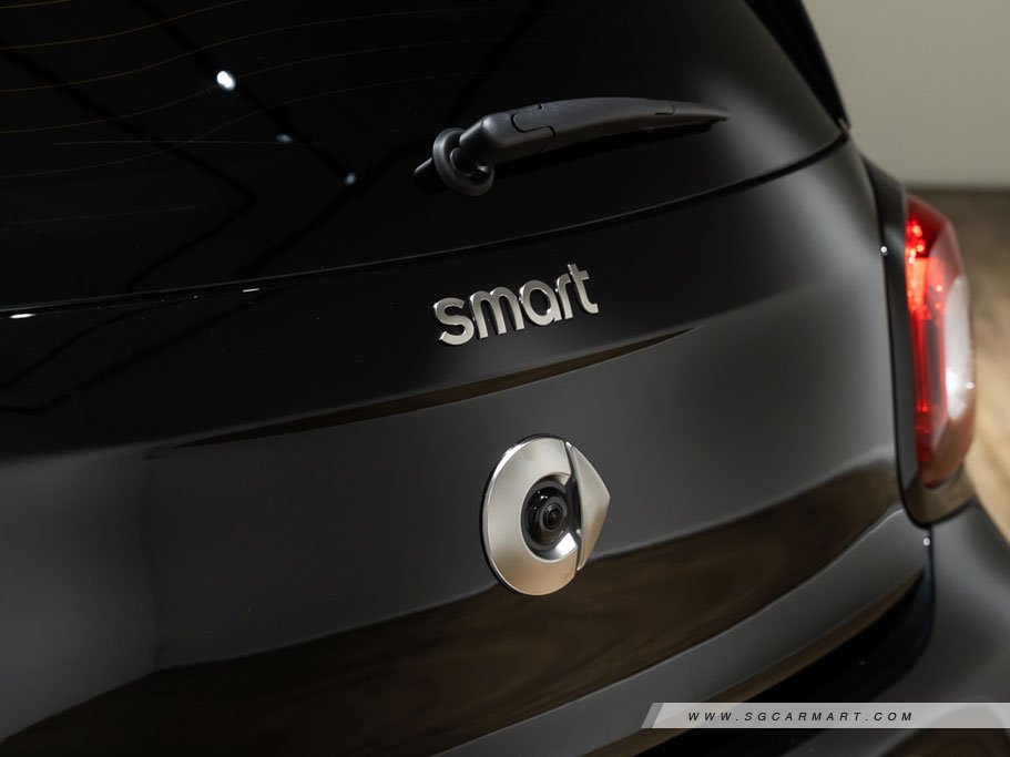 https://i.i-sgcm.com/new_cars/cars/21525/21525_g10