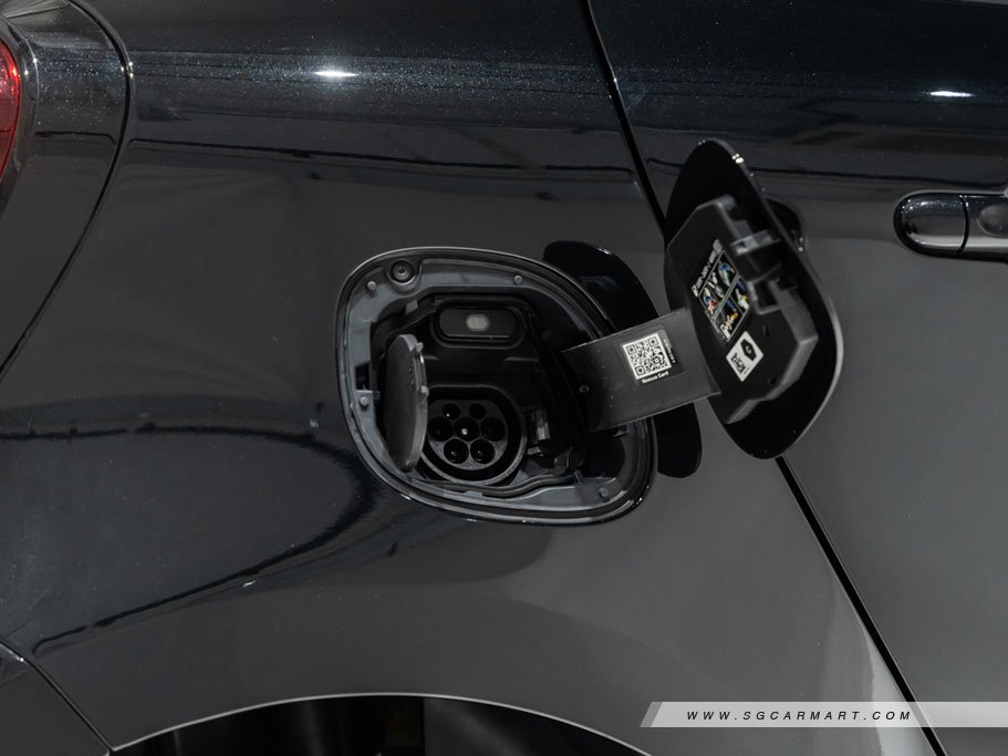 https://i.i-sgcm.com/new_cars/cars/21525/21525_g11