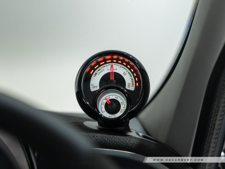 https://i.i-sgcm.com/new_cars/cars/21525/21525_g21