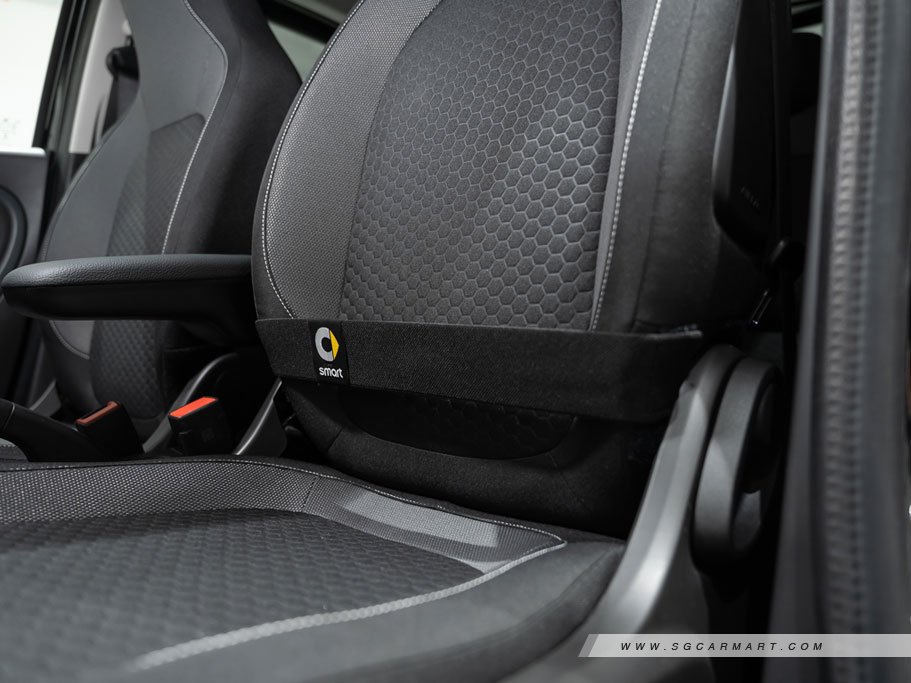 https://i.i-sgcm.com/new_cars/cars/21525/21525_g25