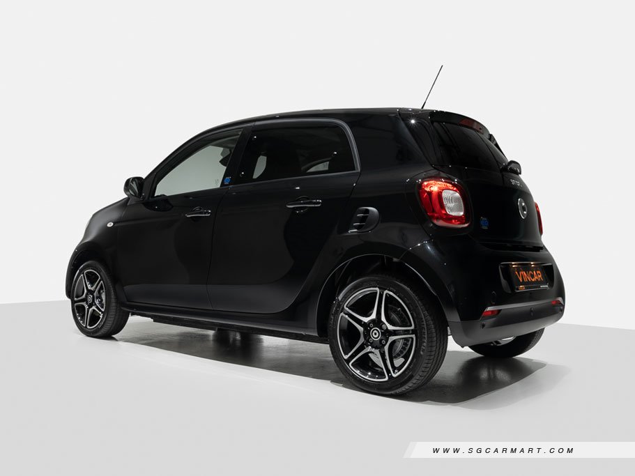 https://i.i-sgcm.com/new_cars/cars/21525/21525_g2