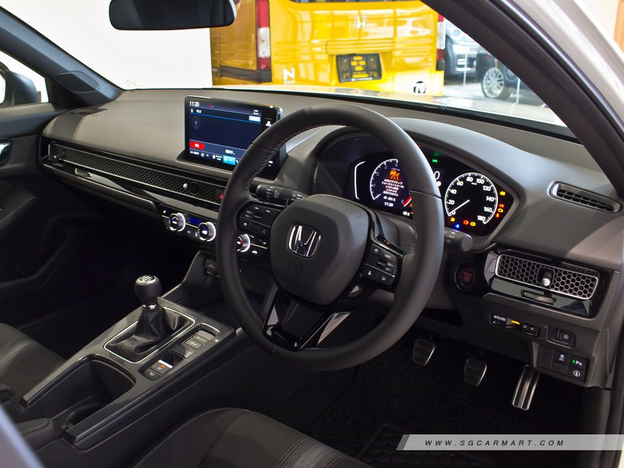 https://i.i-sgcm.com/new_cars/cars/21526/21526_g16