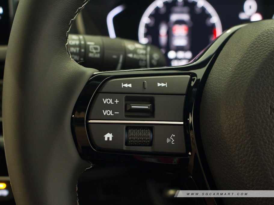 https://i.i-sgcm.com/new_cars/cars/21526/21526_g17