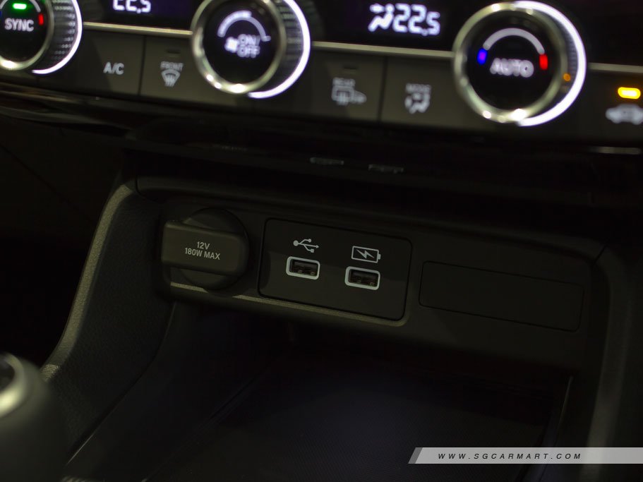 https://i.i-sgcm.com/new_cars/cars/21526/21526_g24