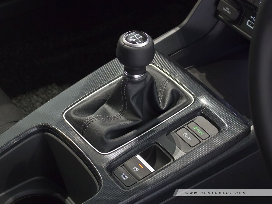 https://i.i-sgcm.com/new_cars/cars/21526/21526_g25