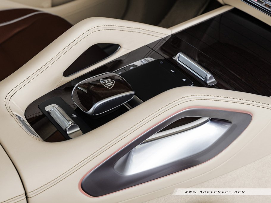 Mercedes-Benz Maybach GLS-Class Mild Hybrid GLS600 4MATIC 2 Tone 13