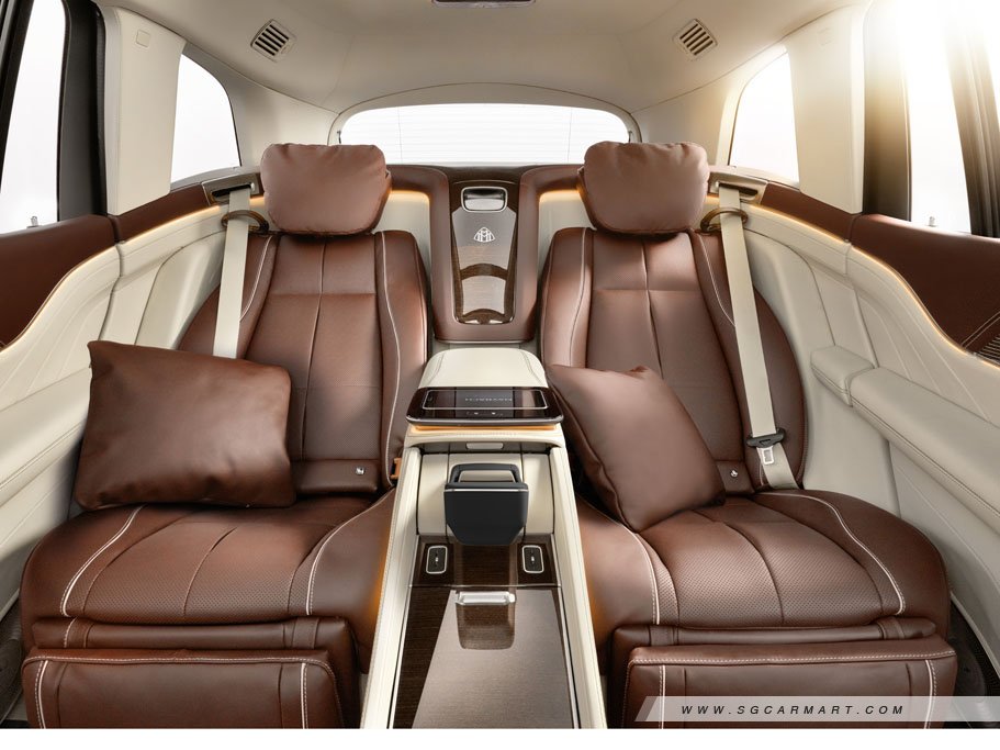 Mercedes-Benz Maybach GLS-Class Mild Hybrid GLS600 4MATIC 2 Tone 16
