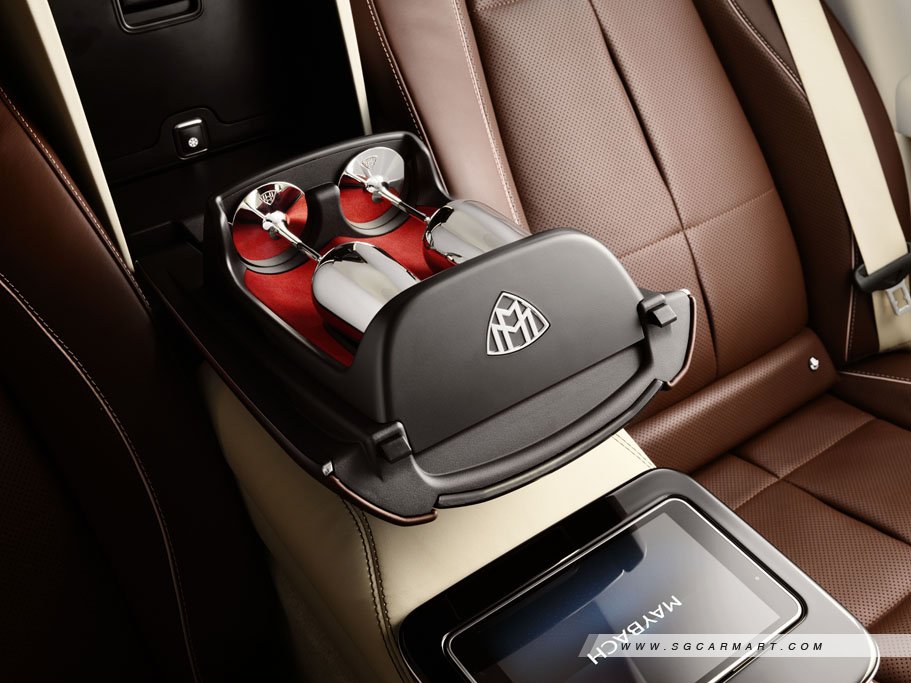 Mercedes-Benz Maybach GLS-Class Mild Hybrid GLS600 4MATIC 2 Tone 17