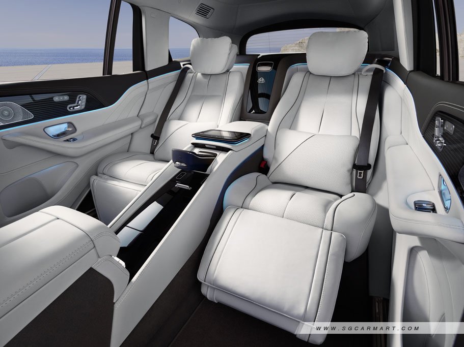 Mercedes-Benz Maybach GLS-Class Mild Hybrid GLS600 4MATIC 2 Tone 19