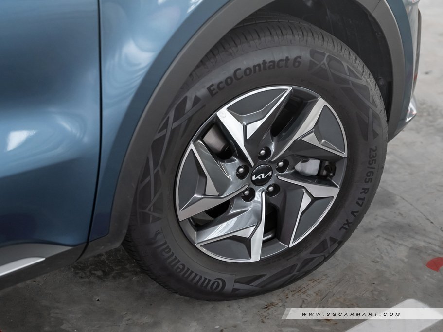 https://i.i-sgcm.com/new_cars/cars/21529/21529_g40