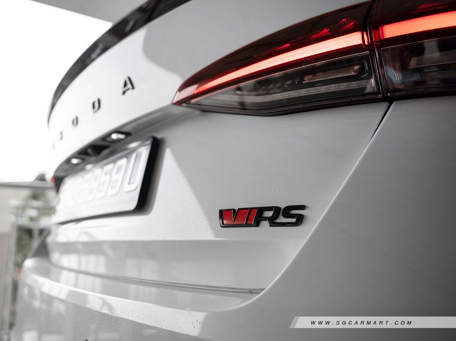 https://i.i-sgcm.com/new_cars/cars/21531/21531_g30