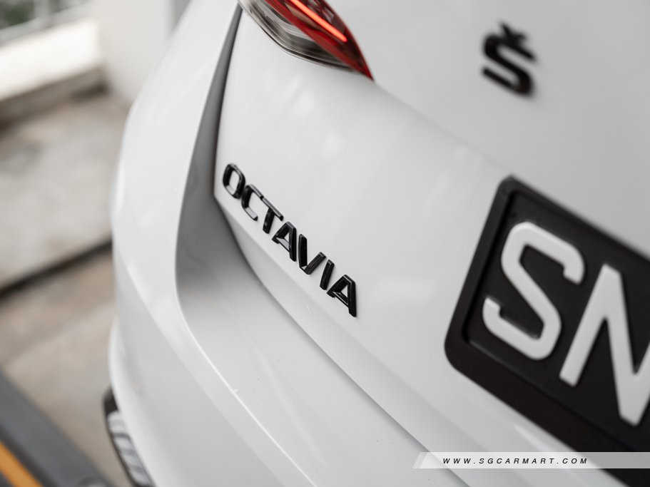 https://i.i-sgcm.com/new_cars/cars/21531/21531_g32