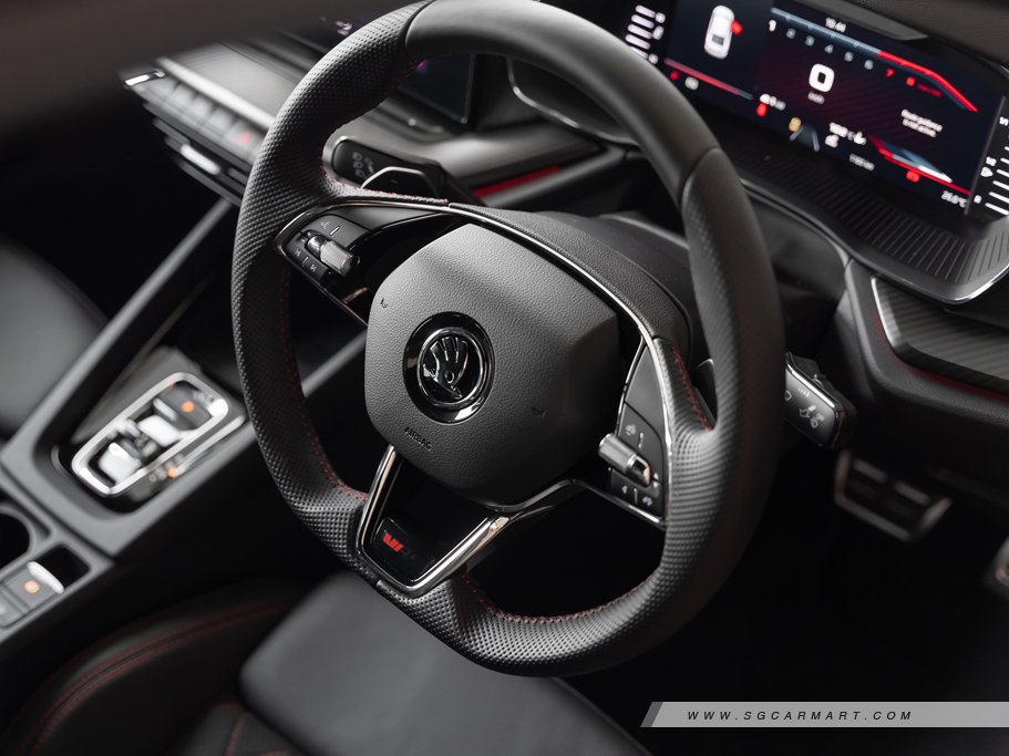 https://i.i-sgcm.com/new_cars/cars/21531/21531_g40