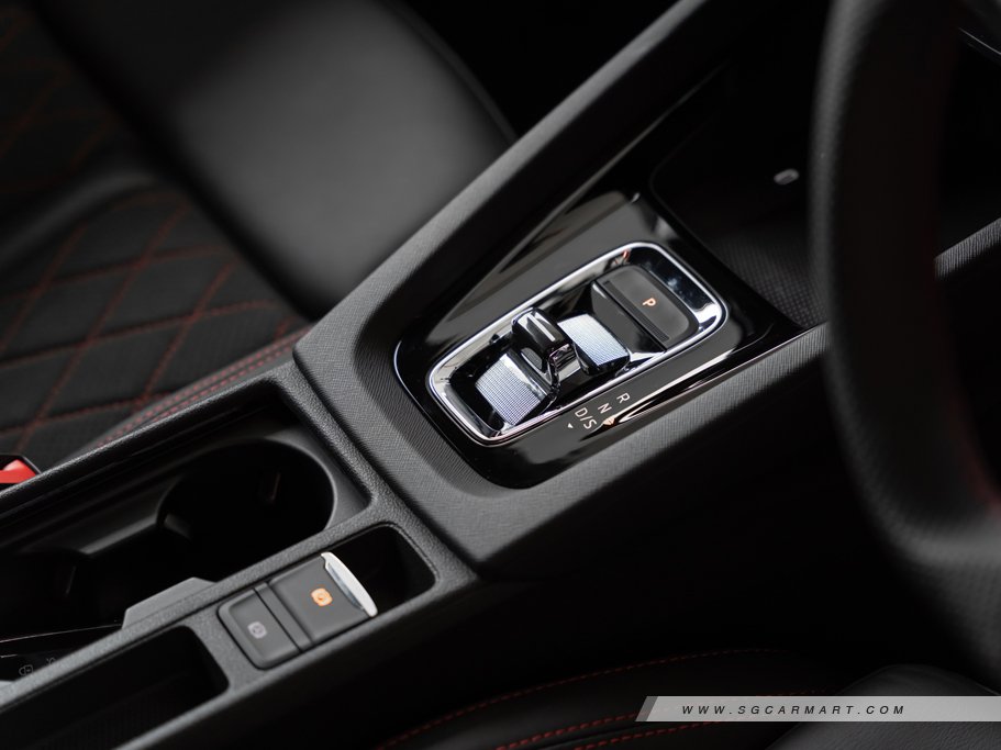https://i.i-sgcm.com/new_cars/cars/21531/21531_g62