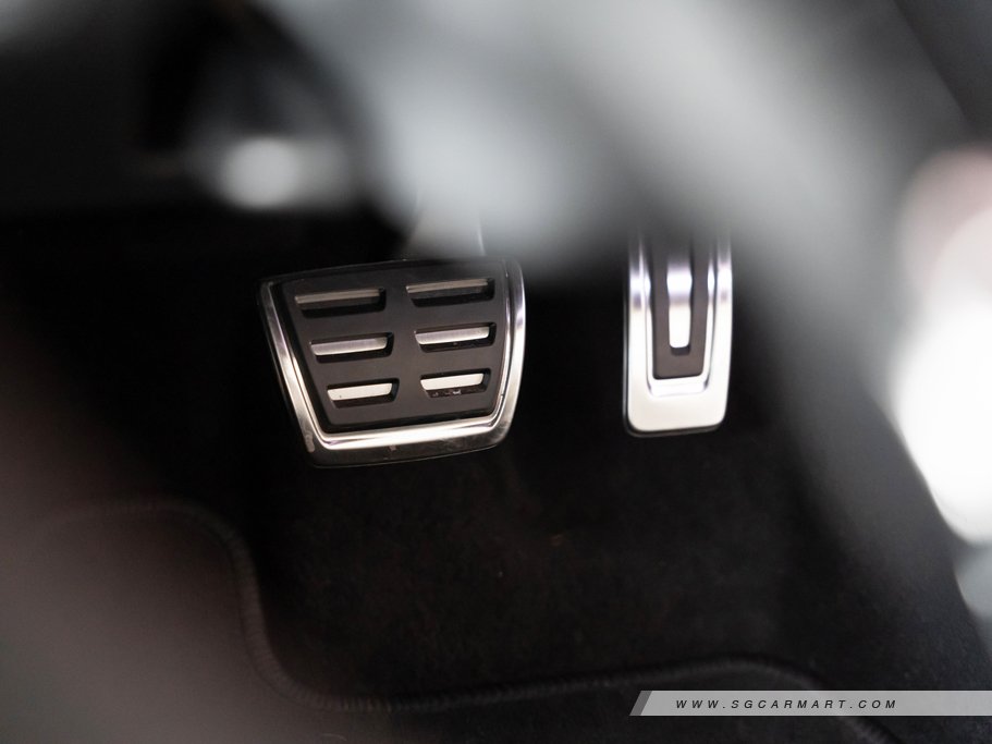 https://i.i-sgcm.com/new_cars/cars/21531/21531_g63