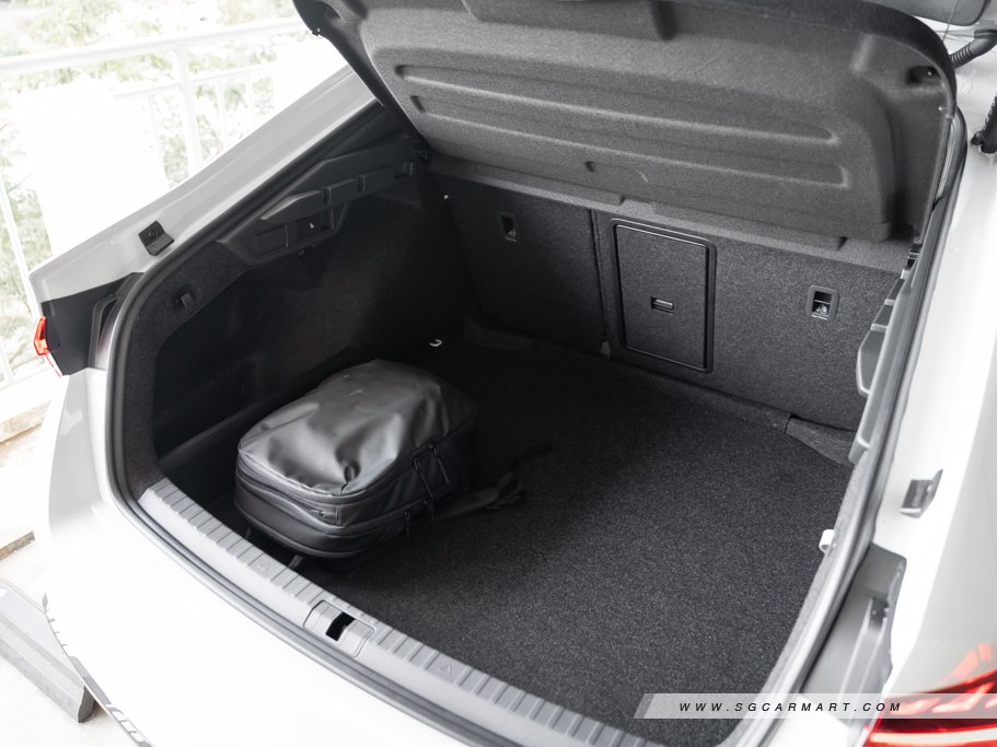 https://i.i-sgcm.com/new_cars/cars/21531/21531_g64