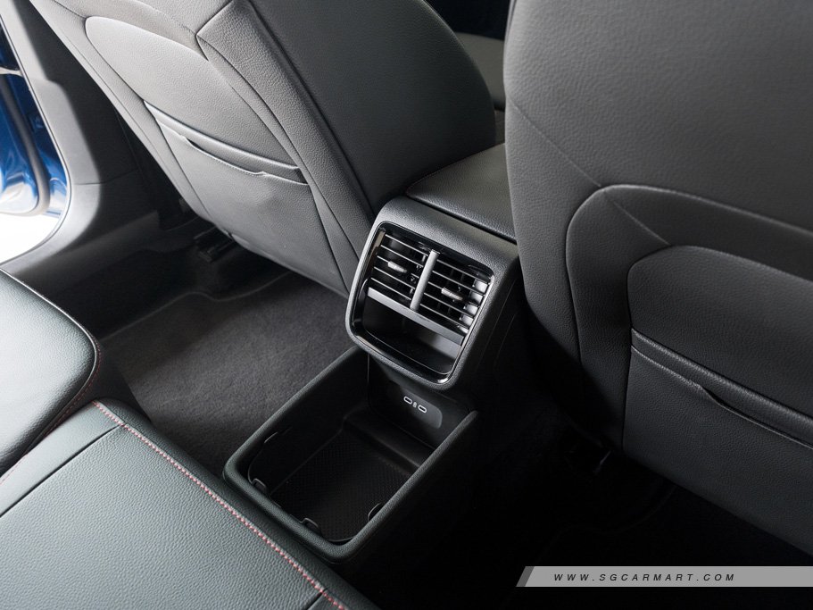 https://i.i-sgcm.com/new_cars/cars/21531/21531_g95