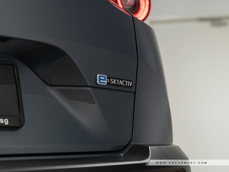 https://i.i-sgcm.com/new_cars/cars/21534/21534_g12