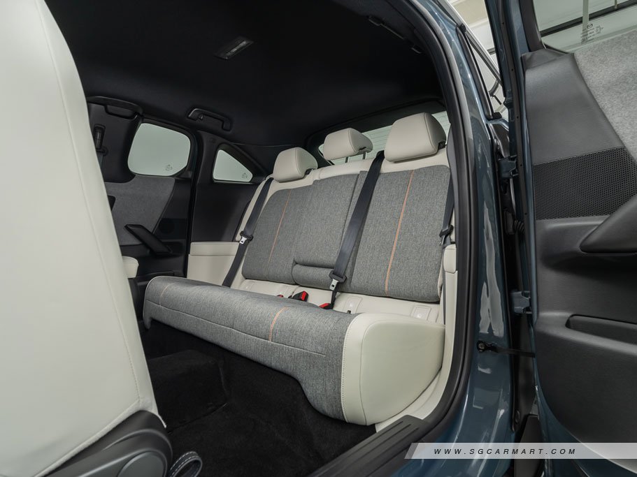 https://i.i-sgcm.com/new_cars/cars/21534/21534_g15