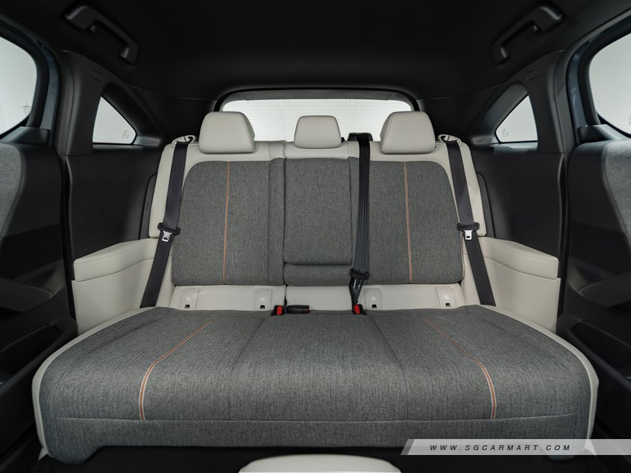 https://i.i-sgcm.com/new_cars/cars/21534/21534_g18