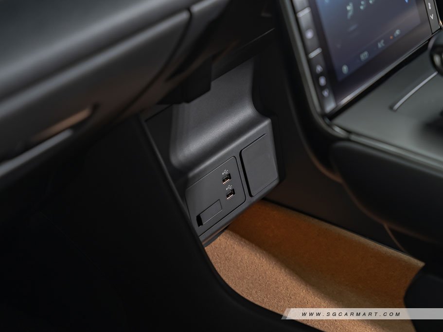 https://i.i-sgcm.com/new_cars/cars/21534/21534_g25