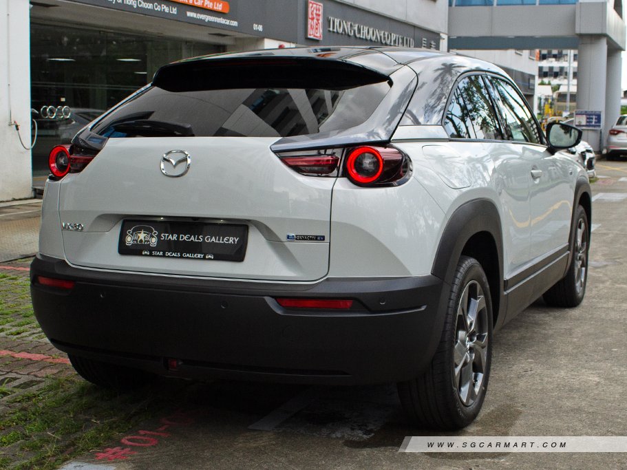 https://i.i-sgcm.com/new_cars/cars/21534/21534_g28