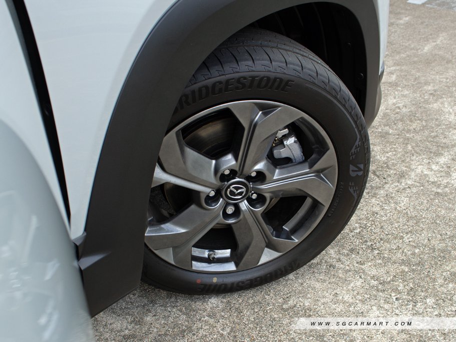https://i.i-sgcm.com/new_cars/cars/21534/21534_g32