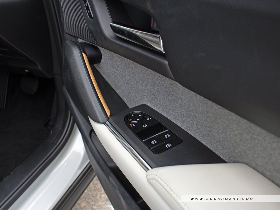 https://i.i-sgcm.com/new_cars/cars/21534/21534_g37