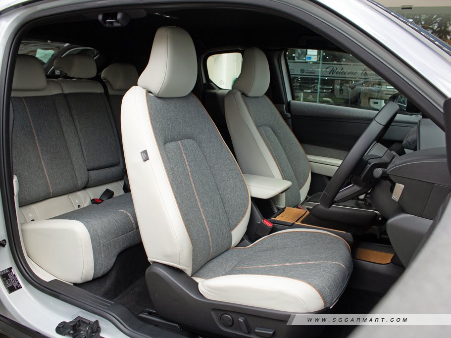 https://i.i-sgcm.com/new_cars/cars/21534/21534_g43