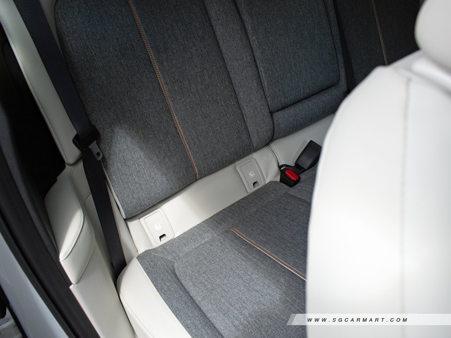 https://i.i-sgcm.com/new_cars/cars/21534/21534_g45
